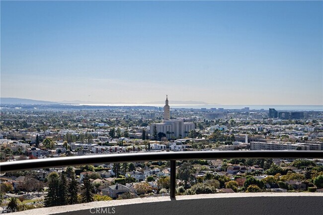 Foto del edificio - 10560 Wilshire Blvd