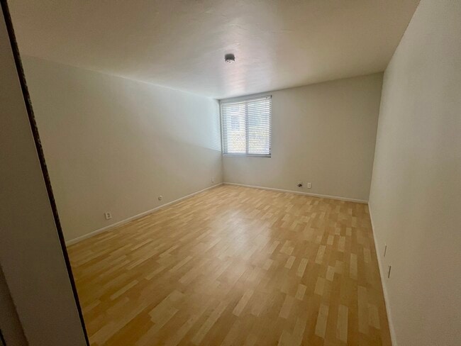Building Photo - 4891 Collwood Blvd