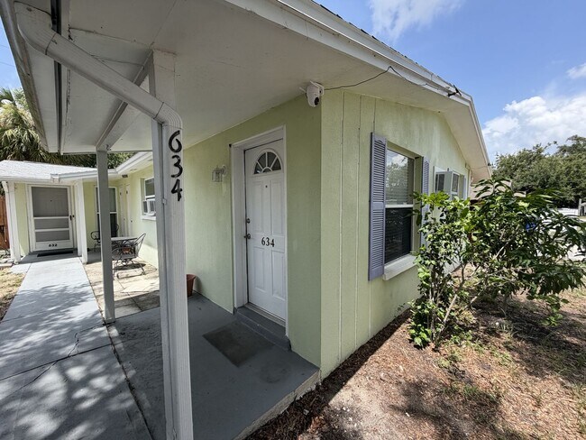 Foto del edificio - Location!  Charming 2/1 near Downtown Dunedin