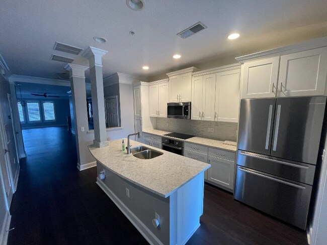 Building Photo - 9823 Tapestry Park Circle