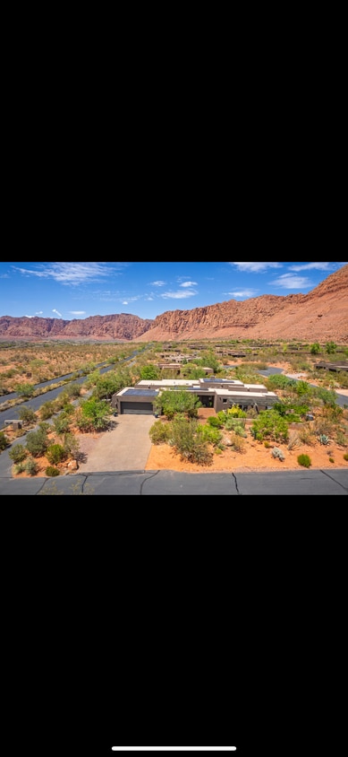 Primary Photo - 384 W Brittlebush Way