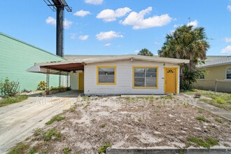 Building Photo - 1541 W La Salle St