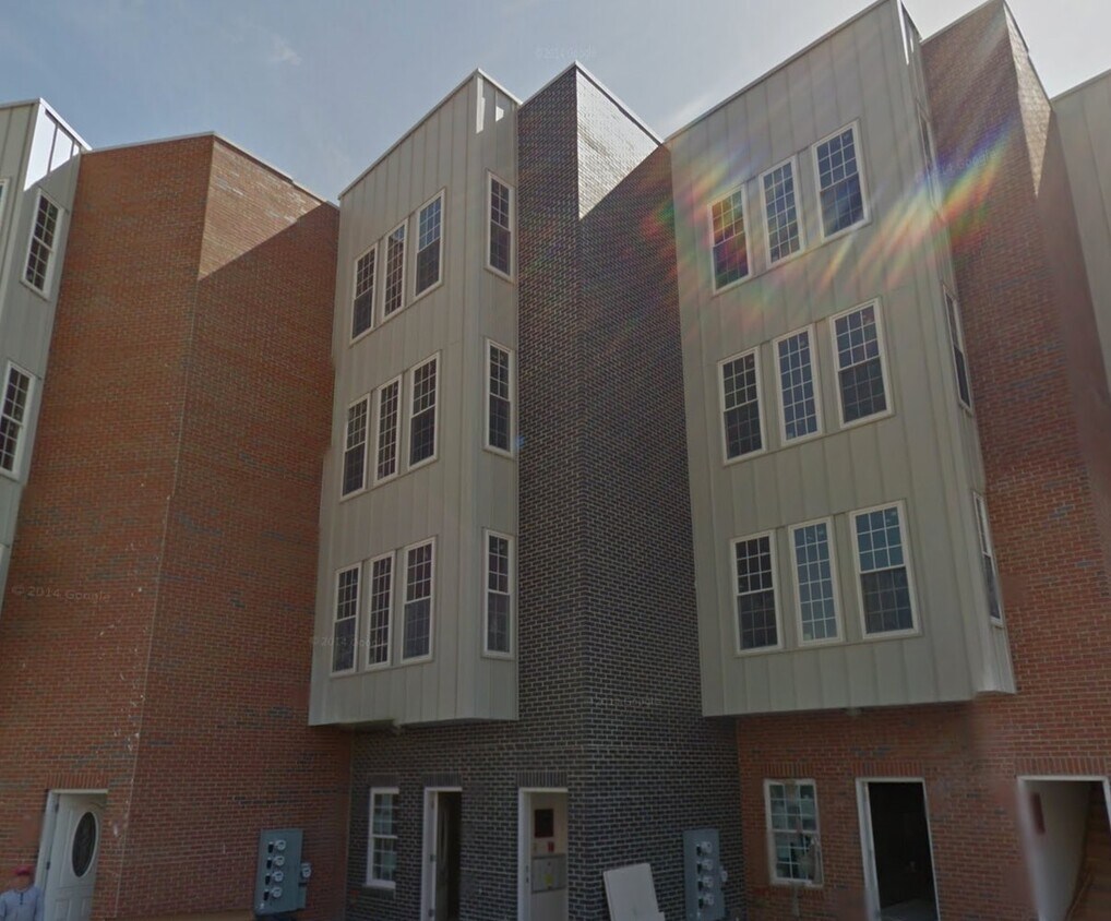 Primary Photo - 917 Ridge Avenue