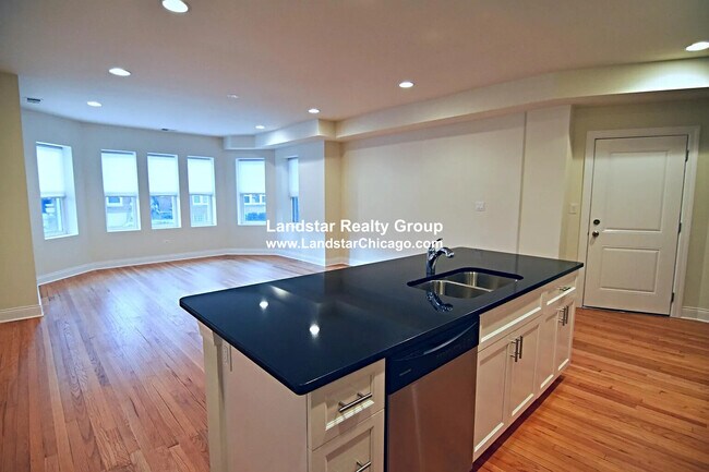 Foto del edificio - 6454 N Newgard Ave