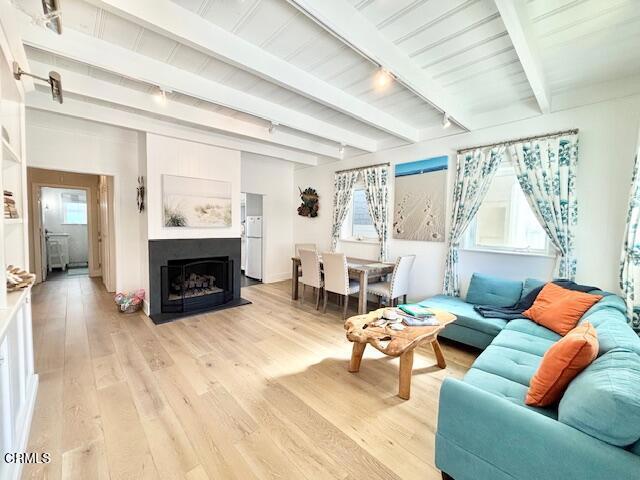 Building Photo - 3628 Ocean Dr