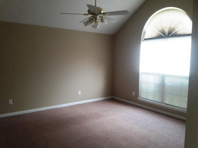 Building Photo - 314 Taylor Cir