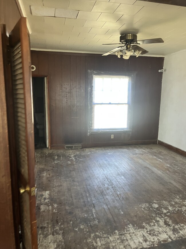 Building Photo - 1110 N Bowman Ave