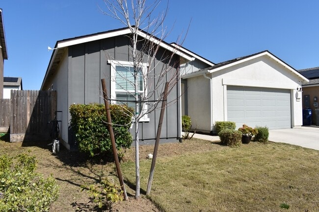 Photo - 671 Keenan Ct House