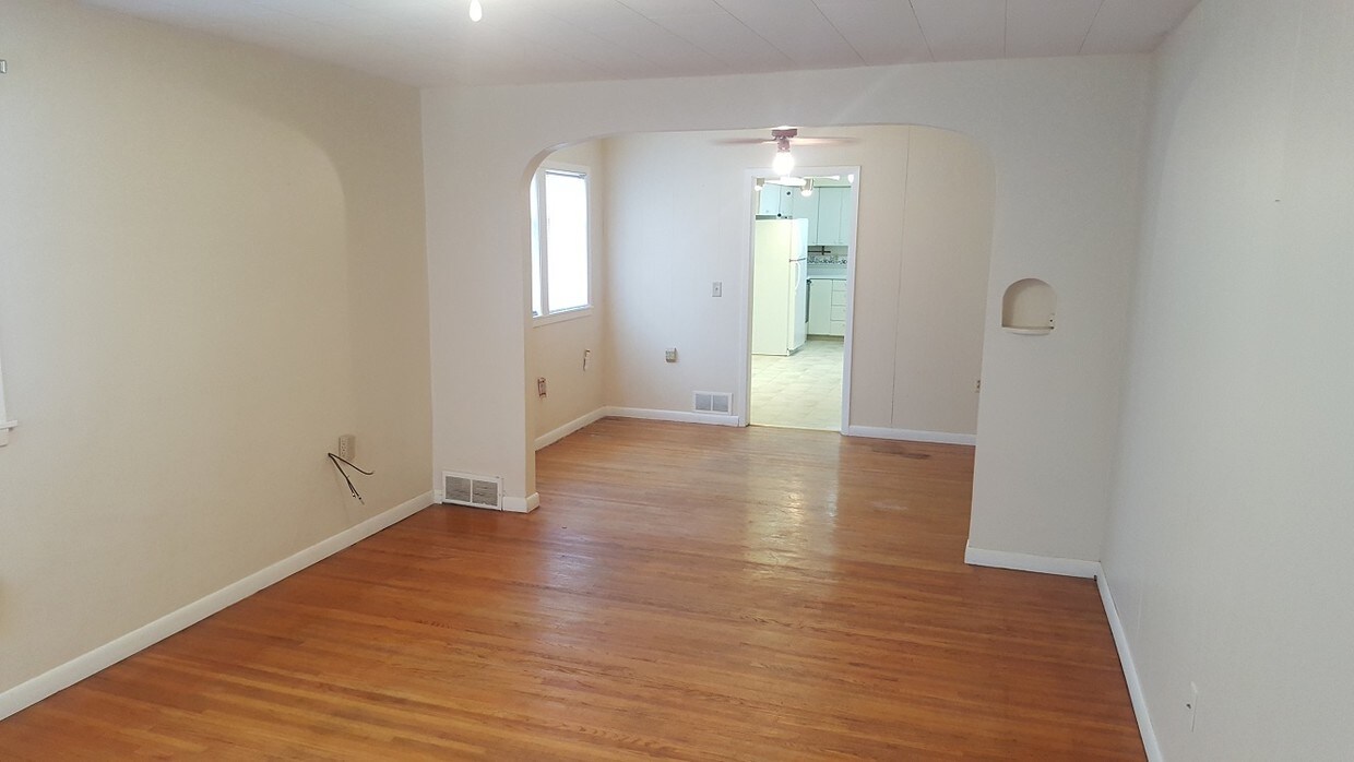 1016 7th Ave SE, Jamestown, ND 58401 House Rental in Jamestown, ND