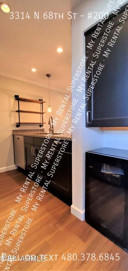 Foto del edificio - 3314 N 68th St