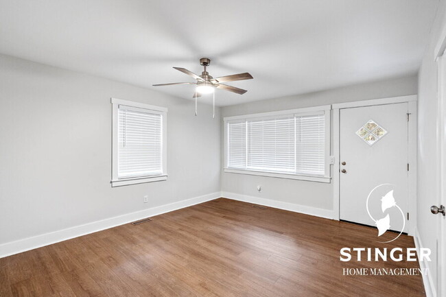 Foto del edificio - 607 Greenway Ct