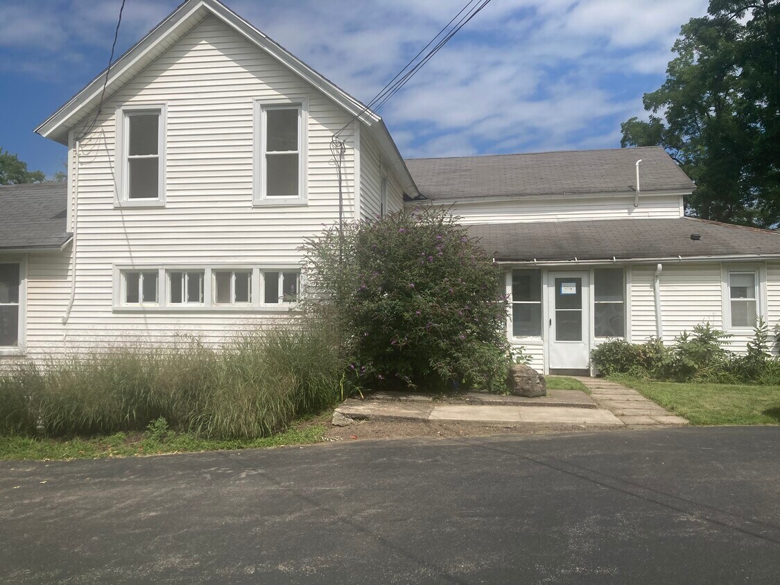 4259 Nine Mile Point Rd, Fairport, NY 14450 House Rental in Fairport