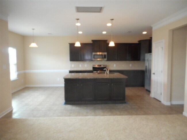 Building Photo - 5319 Roshni Terrace