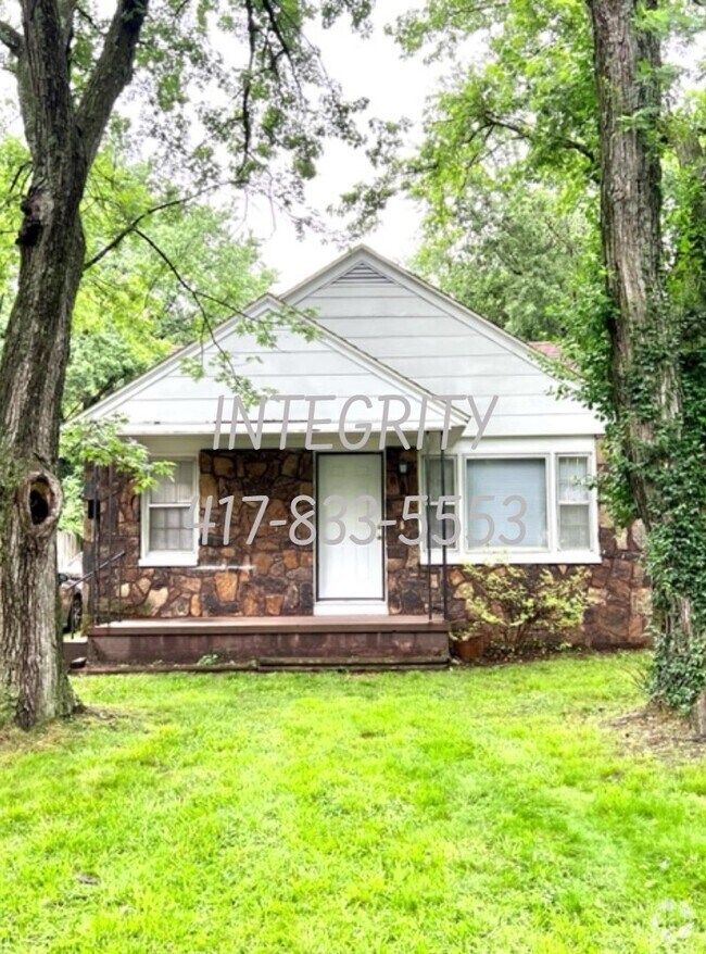 Building Photo - 2618 W Elm St