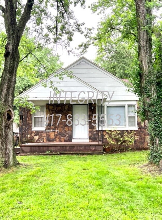 Primary Photo - 2618 W Elm St
