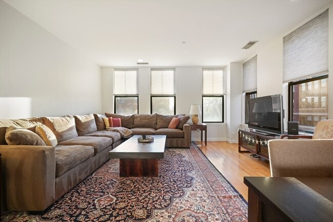 Foto del edificio - 75 Clarendon St