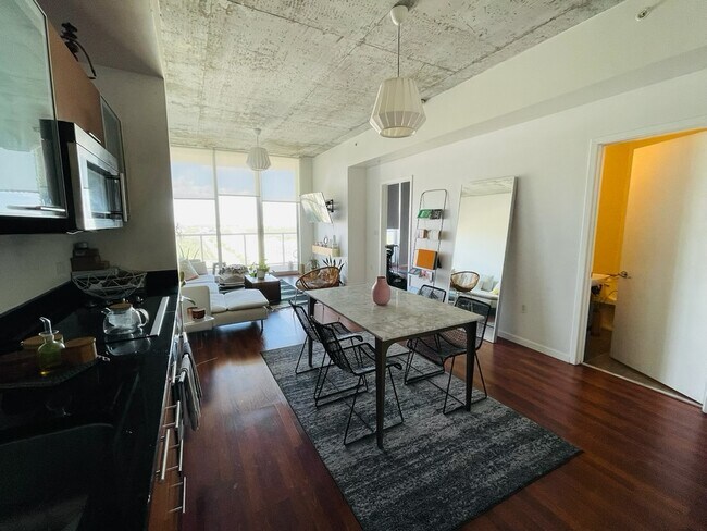 Foto del edificio - 3470 E Coast Ave