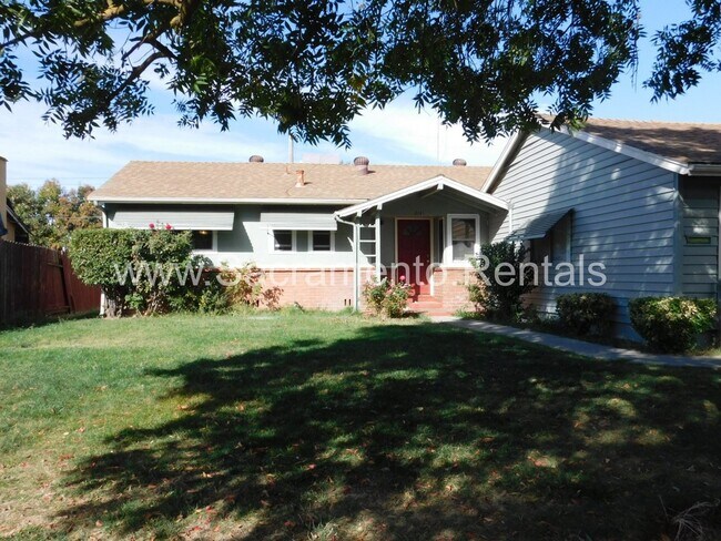 Foto del edificio - South Sacramento 3bd/2ba House with 2 Car ...