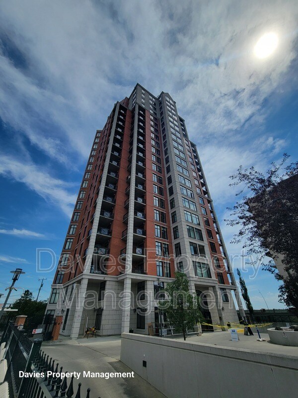 Photo du bâtiment - 9020 Jasper Ave