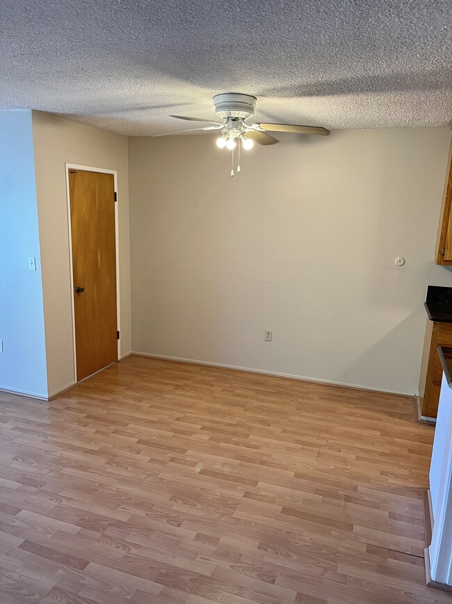 Building Photo - 3146 Rowena Ave