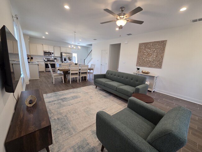 Building Photo - 14025 Westcave Falls Ln