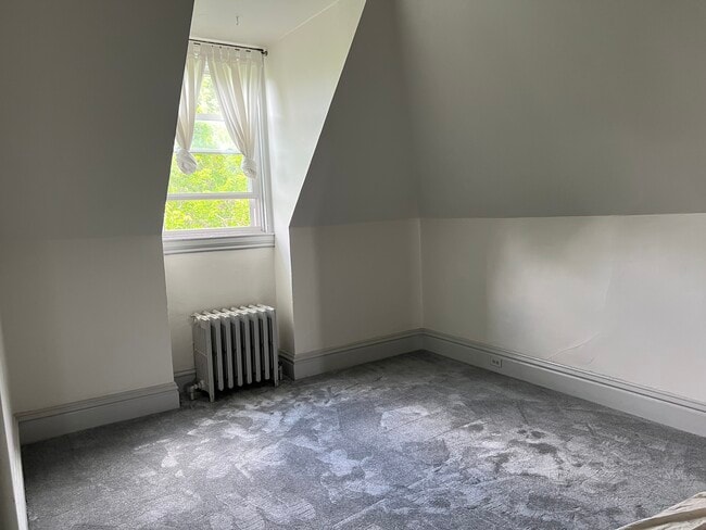 Dining area off the kitchen - 402 S Winebiddle St