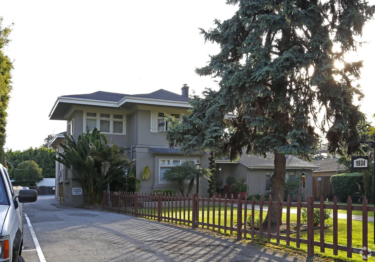 Primary Photo - 1634 The Alameda