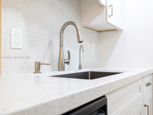 Foto del edificio - 9955 Westview Dr