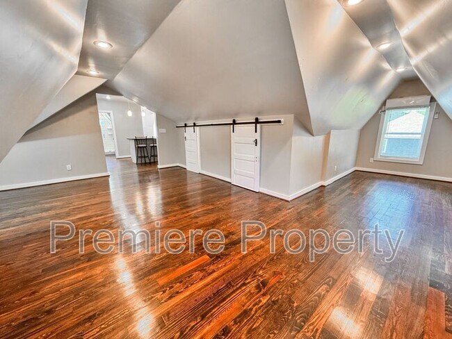 Foto del edificio - 6314 Holmes Rd