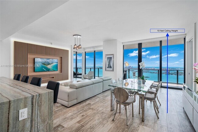 Foto del edificio - 650 NE 32nd St