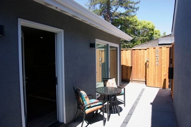 Frente de la ADU - 843 Southampton Dr