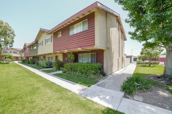 Building Photo - Beautiful Home Ready for Move-In