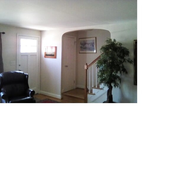 Foto del edificio - 7028 Heathfield Rd