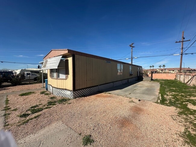 Building Photo - 201 Shoshone Ln