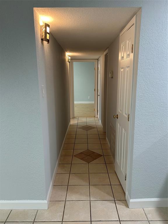 Building Photo - 5550 N Braeswood Blvd