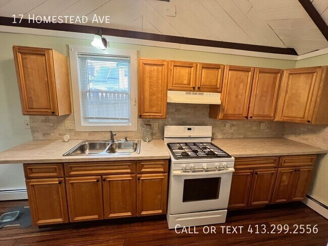 Foto del edificio - 17 Homestead Ave