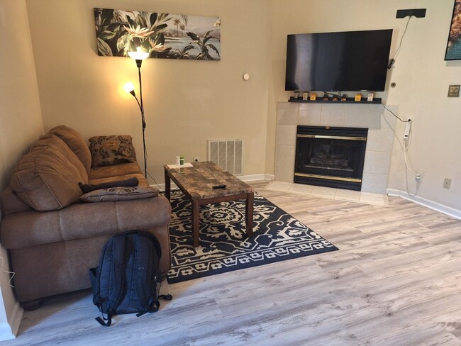 Photo - One level living in NorthWest Knoxville House