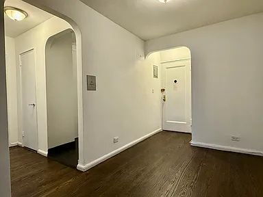 Photo - "Charming 1-Bedroom Retreat in the Heart of Forest Hills – Your Perfect Urban Oasis!" Apartment