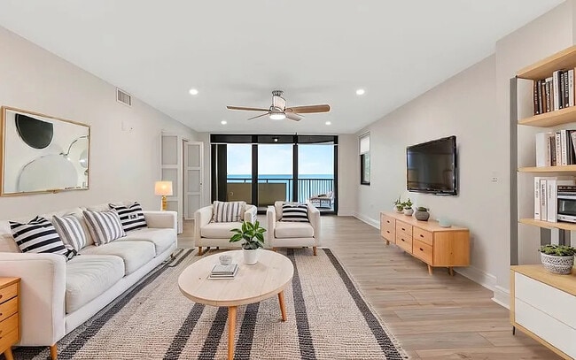 LIVING RM - 4600 Jimmy Buffett Mem Hwy