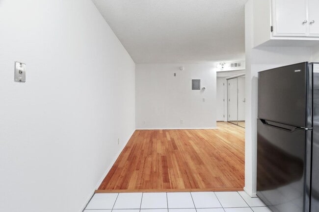 Interior Photo - 1394 Midvale Avenue,