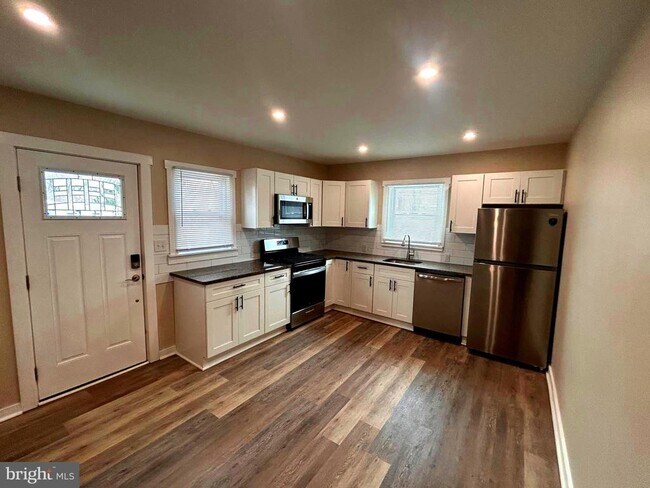 Foto del edificio - 1063 Tanyard Rd