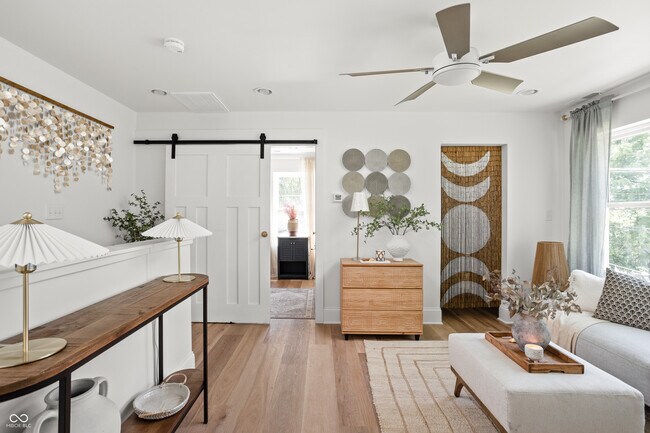 Foto del edificio - 651 Birch Ave