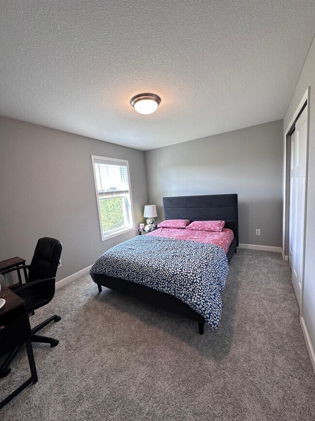 Foto del edificio - 1729 Emerson Ct