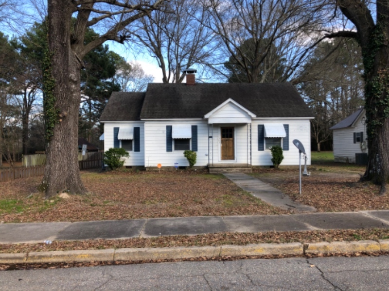 Primary Photo - 303 S Gabbert St