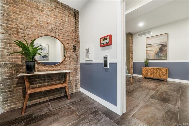 Foto del edificio - 185 Ashford Ave