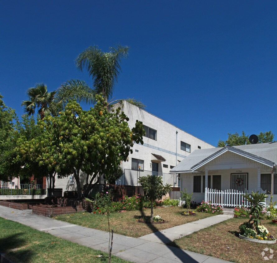 Foto del edificio - 1128 Linden Ave