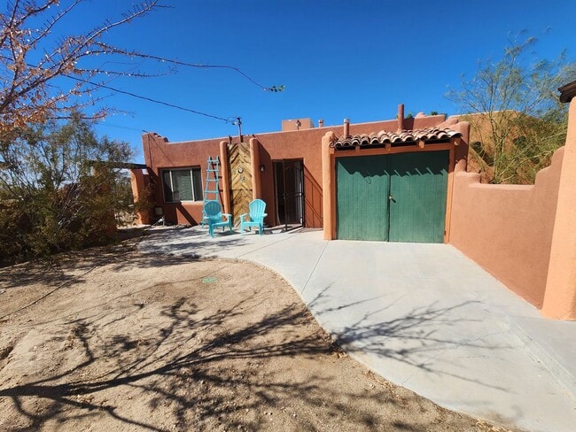 Building Photo - 73015 Siesta Dr