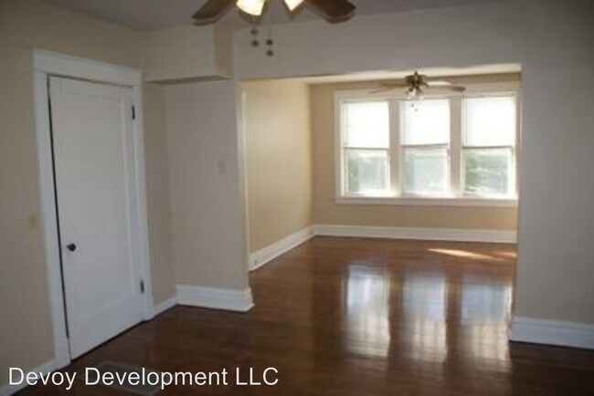 Building Photo - 4167-411E W Pine Blvd