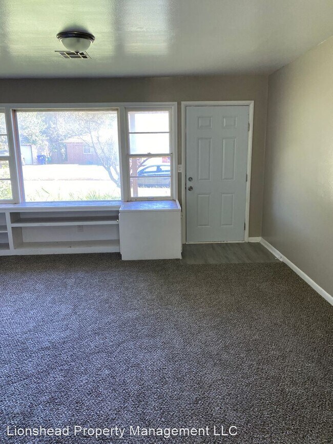 Building Photo - 5 br, 1 bath House - 1353 Dorchester Drive