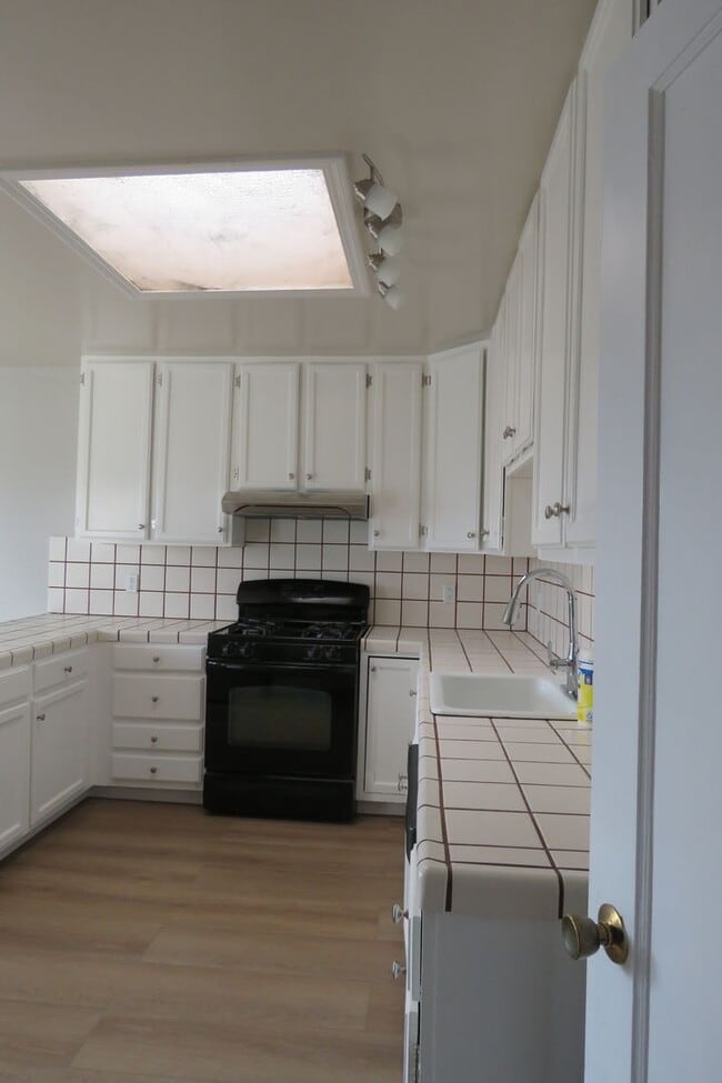 Foto del edificio - 489 Monterey